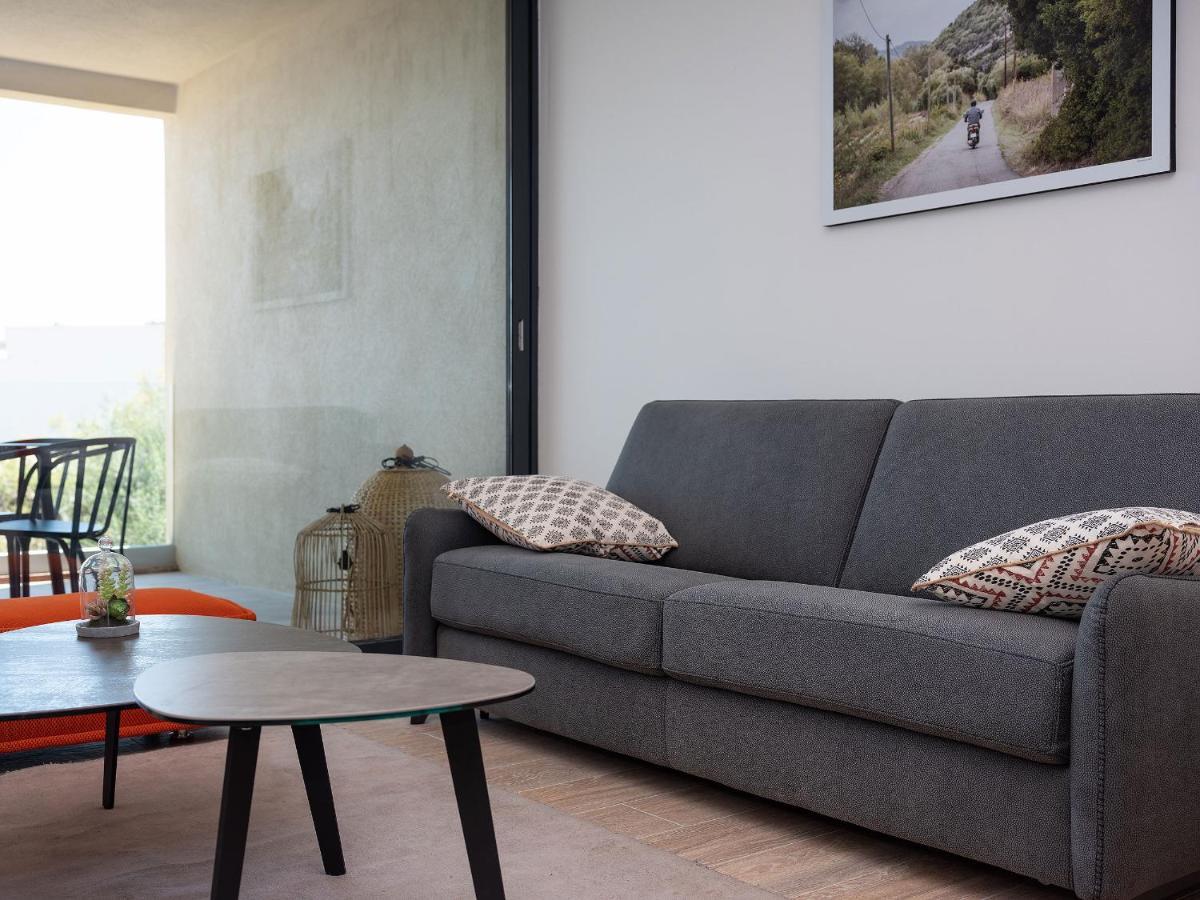 Residence Saletta Mare Л'Иль-Рус Экстерьер фото