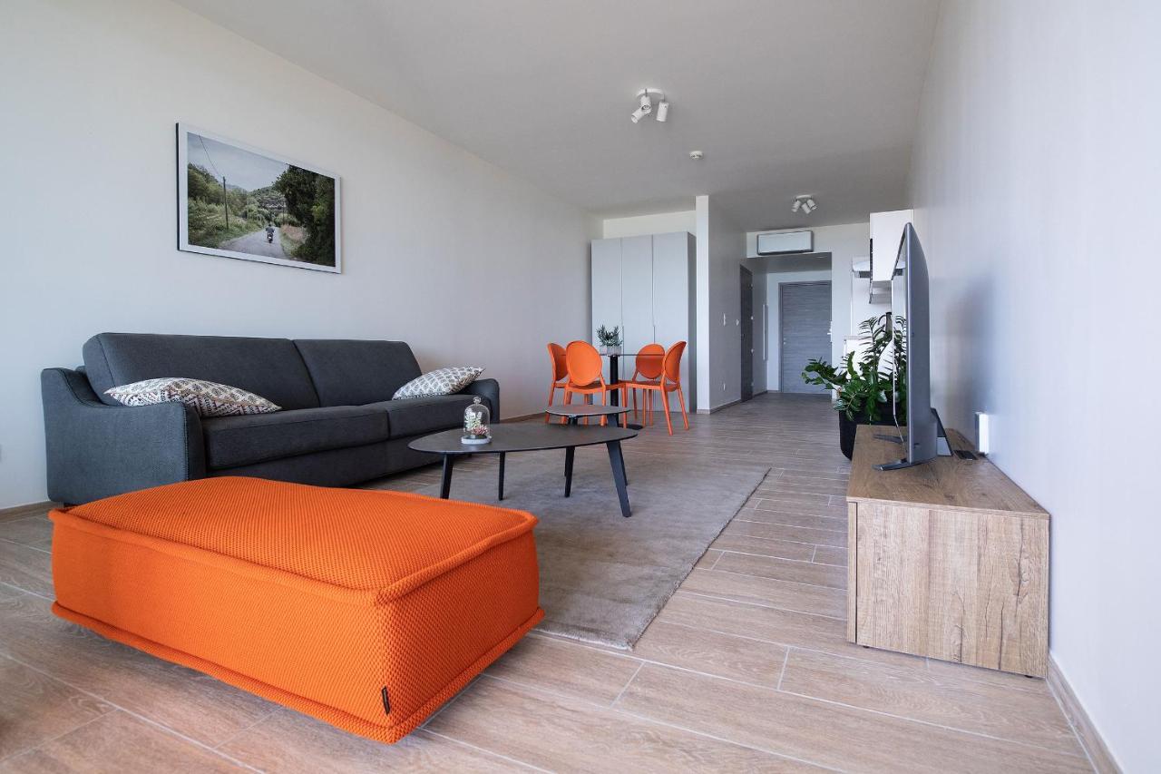 Residence Saletta Mare Л'Иль-Рус Экстерьер фото