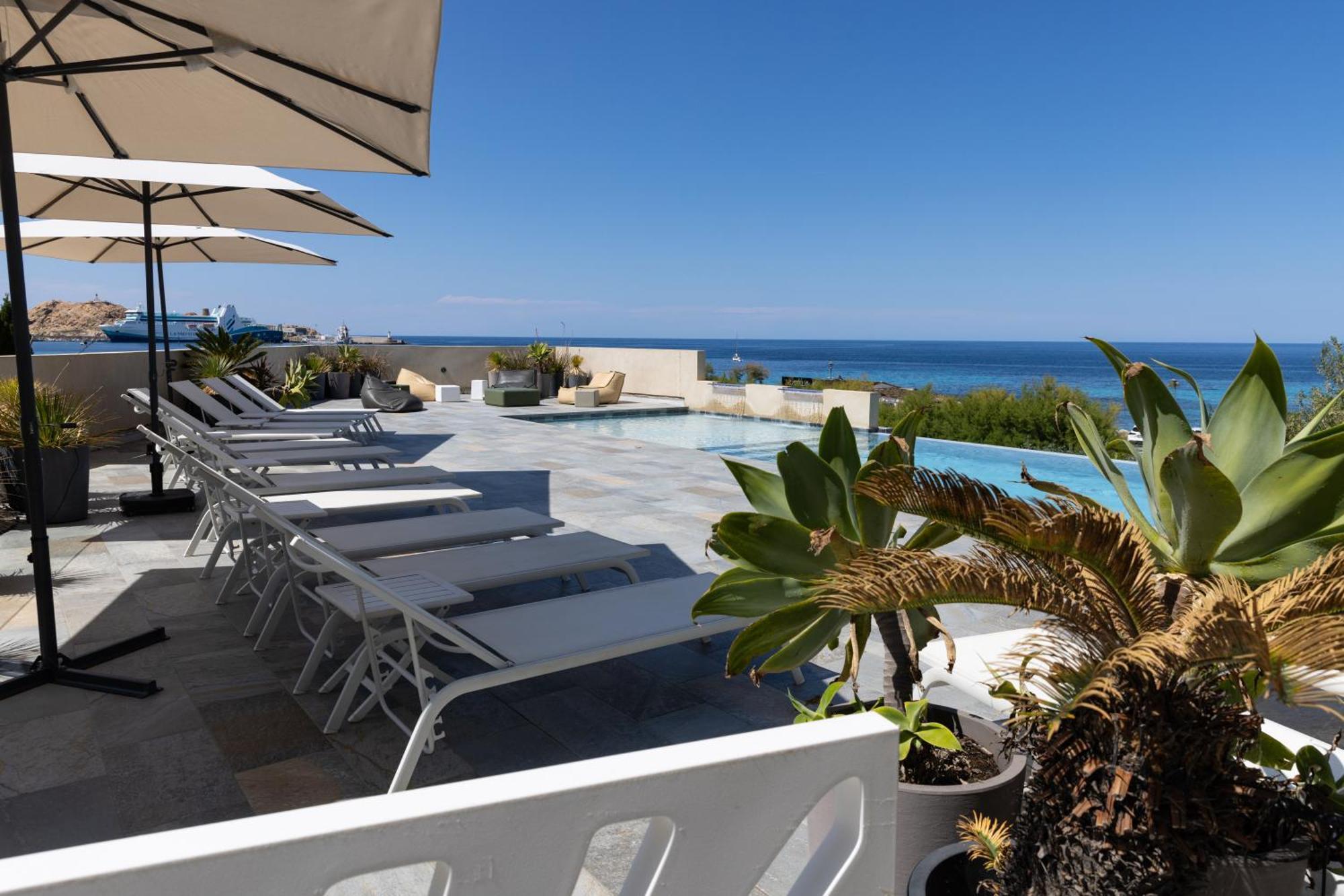 Residence Saletta Mare Л'Иль-Рус Экстерьер фото